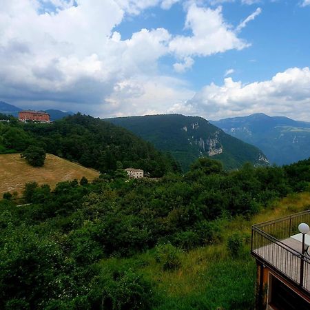 Hotel Serena Spiazzi Di Caprino Exterior foto
